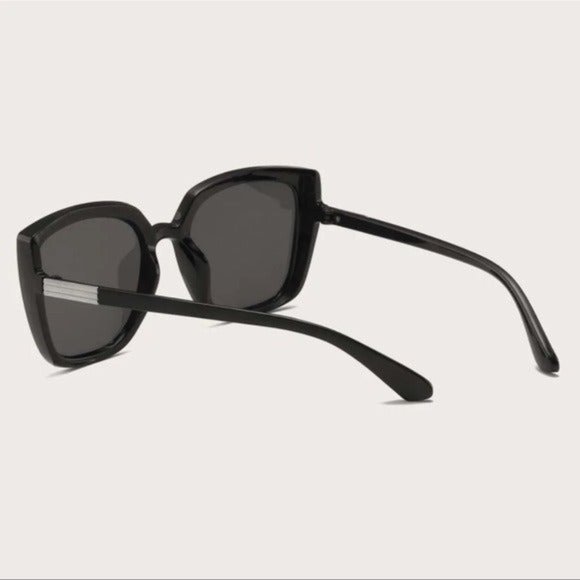Black Oversized Sunglasses Square Retro Style New with Case - Picture 4 of 5